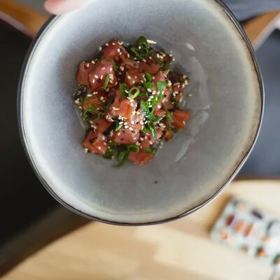 Тартар из тунца в азиатском остром соусе в Semplice Secondfloor по цене 650 ₽