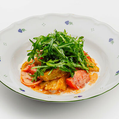 Салат с баклажаном, томатами и страчателлой в Begin cafe по цене 830 ₽