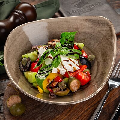 Греческий с сыром фета в Toronto по цене 1000 ₽