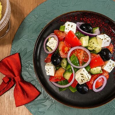 Греческий салат в La Vida loca по цене 500 ₽