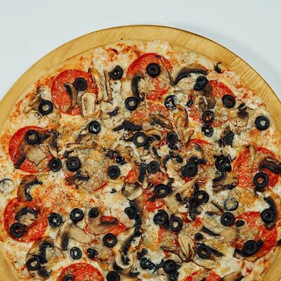 Пицца Классическая в Bananapizza по цене 435 ₽