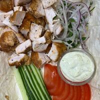 Сытная коробочка с курицей в Шашлык Шаурма на углях