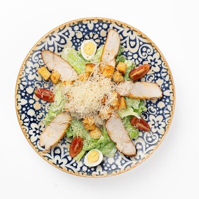 Цезарь с курицей в MAHALLA по цене 3250 ₸