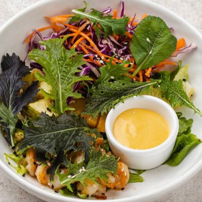 Салат с жареными креветками и цукини в Etika Bistro по цене 870 ₽