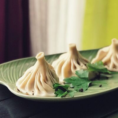 3 хинкали из свинины и говядины в Дети Лейтенанта Шмидта по цене 300 ₽