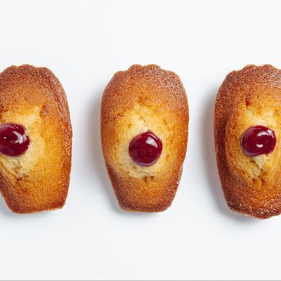 Мадлен Малина-эстрагон в La Poste по цене 285 ₽