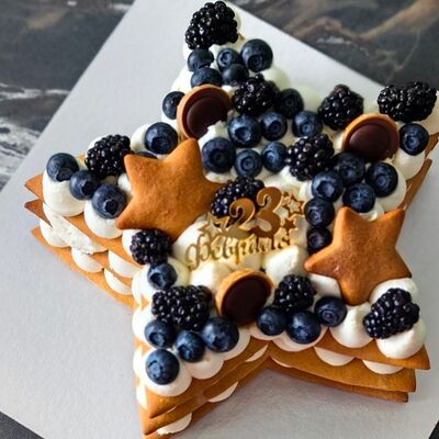 Торт Звезда Медовик 23 февраляв Особенный Наполеон по цене 3300 ₽