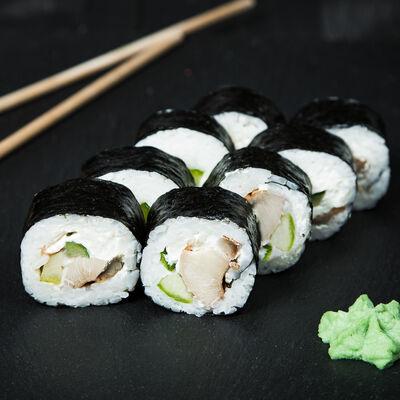 Ролл Унаги маки в Аквасуши по цене 399