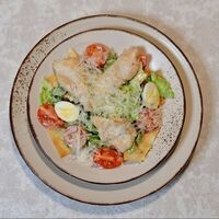 Цезарь с курицей в Давид