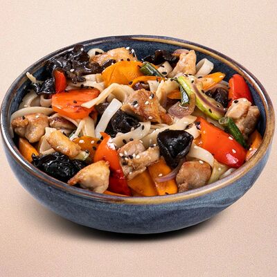 Вок с курицей в Оригами по цене 359 ₽