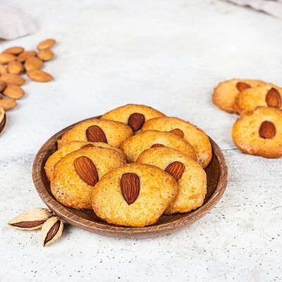 Печенье песочное сливочное с миндалем в У Палыча. С пылу, с жару! по цене 635 ₽