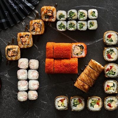 Третий сет в ROLLS KING SUSHI KINGDOM по цене 3840 ₽