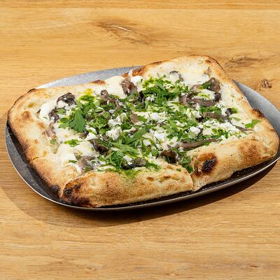 Римская пицца с грибами в 321 Club by Novikov по цене 560