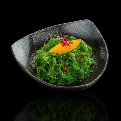 Салат Чука в Koi sushi bar по цене 550 ₽