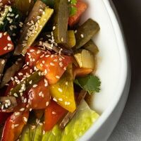 Салат с говяжьим языком и корнишонами в Опера