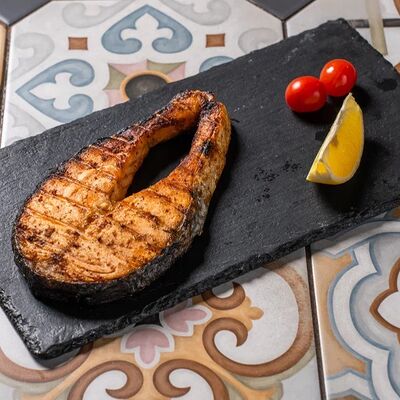 Стейк из семги в Каретный дворик по цене 1300 ₽