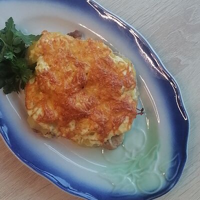 Мясо по-французски в Вкусное место по цене 300 ₽
