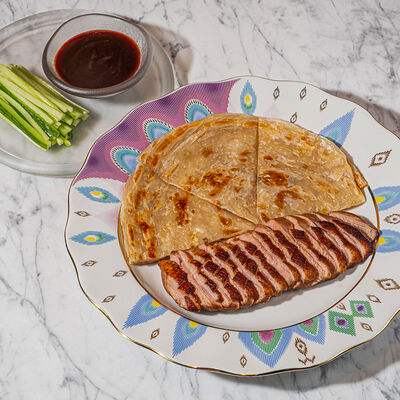 Утиная грудка по-шанхайски в Dragon по цене 1650 ₽