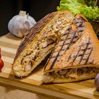 Шаурма в батоне в ХлебANDМясо