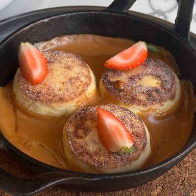 Сырники запечённые в Crystal по цене 370 ₽