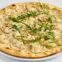 Пицца Груша - Горгонзола в Macadamia кафе