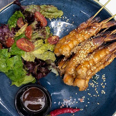 Креветки гриль по-тайски в Баловень С по цене 1200 ₽