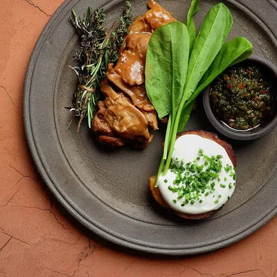 Восьмичасовой молочный ягненок, картофель, чимичурри в Maya по цене 1990 ₽