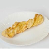 Плие с заварным банановым кремом в Круассан Дорэ