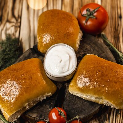 Пирожки Сдобная Ветчинка с сыром в Helen eat по цене 275 ₽