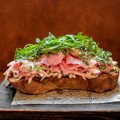 Брускетта с тамбовским окороком в Сыроварня по цене 695