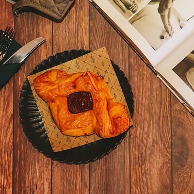 Клубничный дэниш в СушиBox по цене 22000 ₽