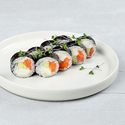 Лосось Авокадо в Мэджик ролл по цене 959 ₽