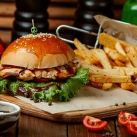 Бургер с курицей в Сытно пряно