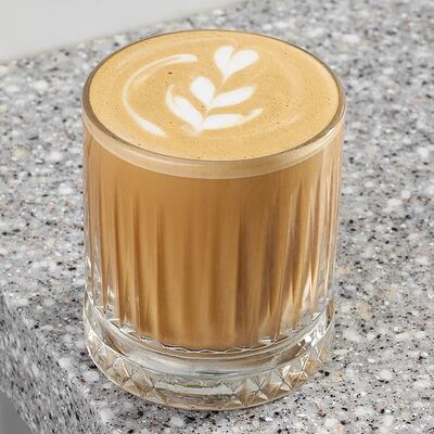 Флэт-Уайт в People по цене 300 ₽