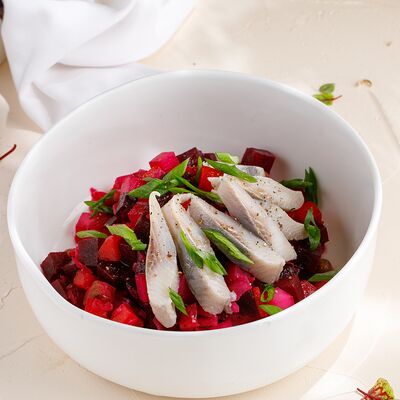 Винегрет с сельдью в Мангал&Грузия по цене 490 ₽