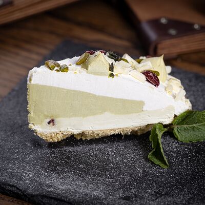 Торт Белый шоколад и зеленый чай в Luna Dostyk по цене 3690 ₸