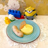 Куриная сарделька и картофельным пюре в Оливье