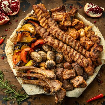 Ассорти на день рождения в Вкусно есть всё на углях по цене 17890 ₽