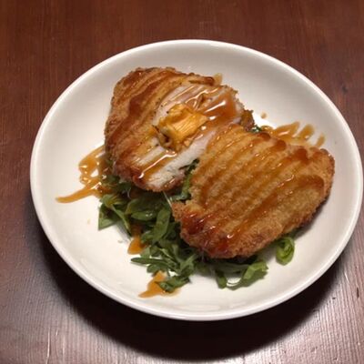 Кордон-блю из куриного филе в Dance&grillpark по цене 600 ₽