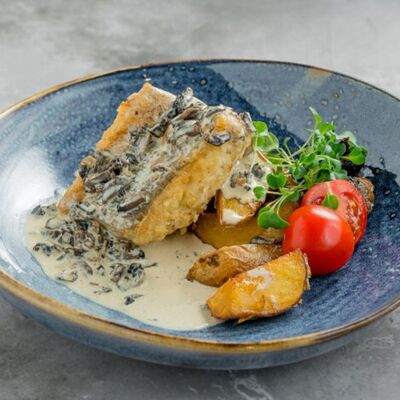 Судак с грибным фрикасе в Крем кафе по цене 925 ₽