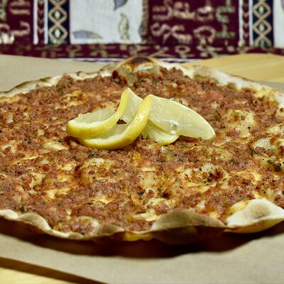 Лахмаджо с говядиной в Арм Гриль по цене 400 ₽