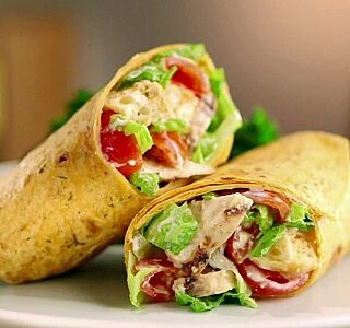 Сэндвич с курочкой в PARTY PIZZA+ по цене 369 ₽