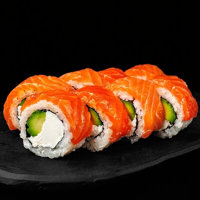 Филадельфия с авокадо в Sushi please по цене 1230 ₽