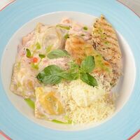 Равиоли с куриной грудкой и беконом в Кафе Сан Пицца