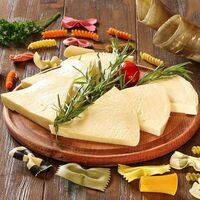 Сыр Сулугуни в Кафе Динамо грузинская кухня