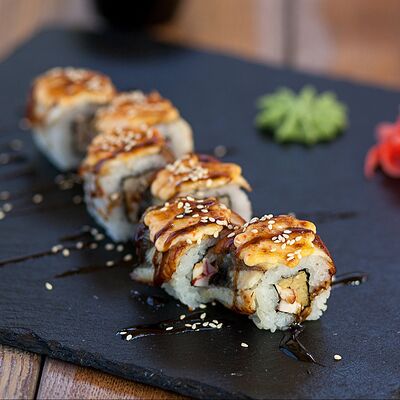 Ролл Угорь запечённый в Рандеву по цене 820 ₽