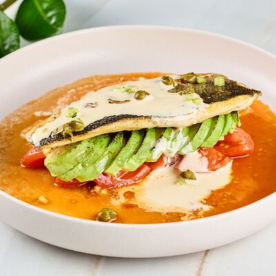 Филе Сибаса с авокадо,томатами и соусом сливочный мисо в Leto по цене 1820 ₽