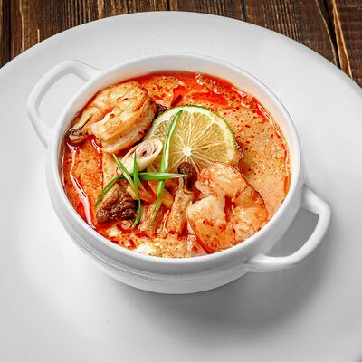 Тайский суп с креветкой в Harat's Irish Pub по цене 510 ₽