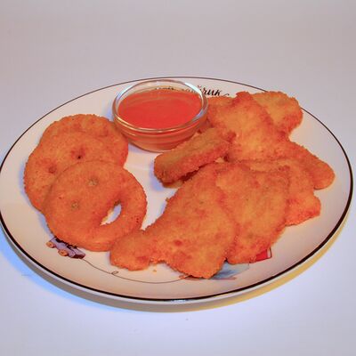 Куриные стрипсы с картофельными крокетамив Павлин 2.0 по цене 460 ₽