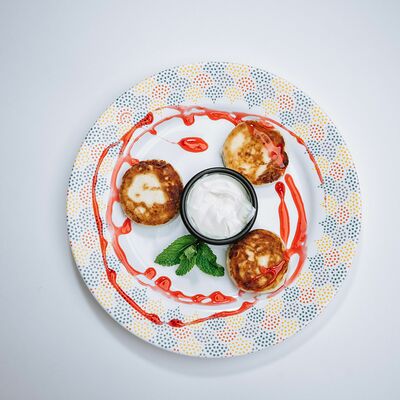 Сырники со сметаной в Кафе-парк Теремок по цене 220 ₽